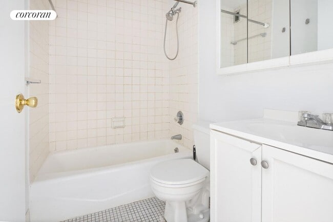 Building Photo - 301 E 45th St