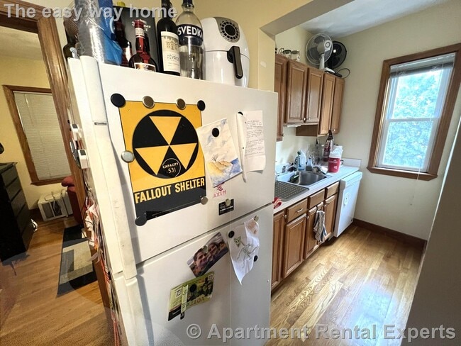 Building Photo - Somerville/Porter  Square 3 Bedroom