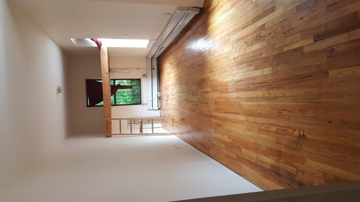 Primary Photo - Fort Greene Studio