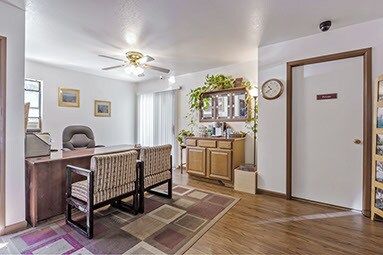 Foto del edificio - 1227 Lorraine Dr