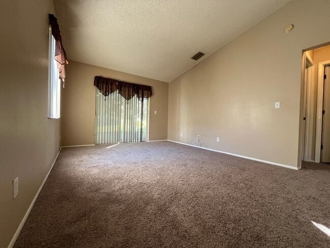 Foto del edificio - 2075 Isle Royal Ct SE