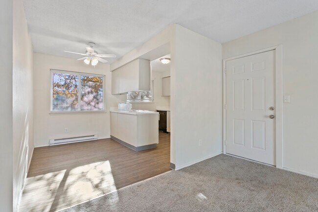 Building Photo - Emerald Grove