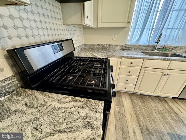 Foto del edificio - 13660 Ansel Terrace