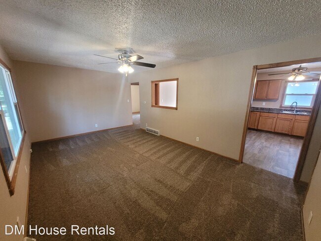 Building Photo - 3 br, 1 bath House - 2209 East 40th Street