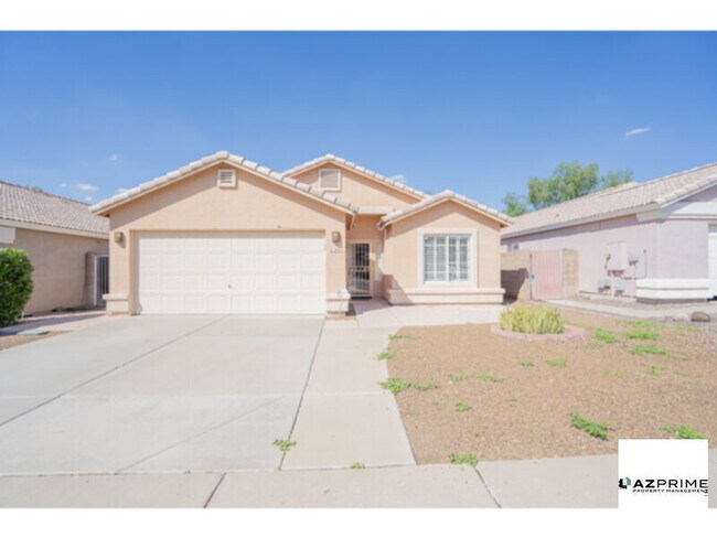 Photo - Stylish 3/2 Glendale House - Vaulted Ceili...