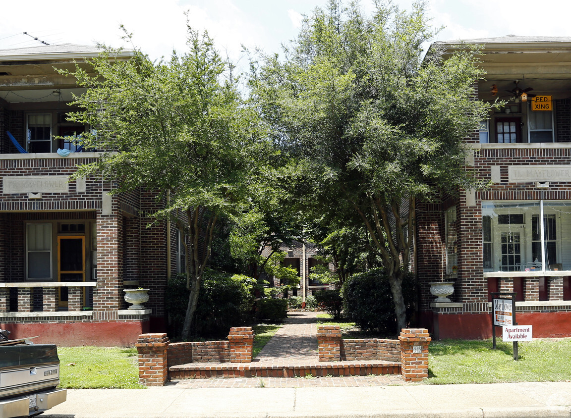 Building Photo - Mayflower Apartments