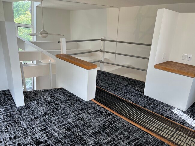 loft area overlooking living room - 431 N Cayuga St
