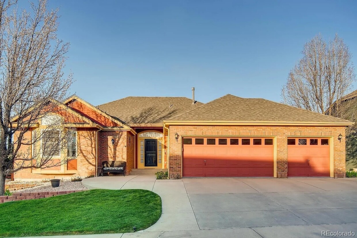 Primary Photo - Gorgeous ranch home in Castle Pines!