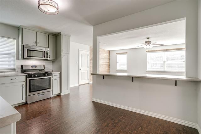 Foto del edificio - 213 NW Jayellen Ave