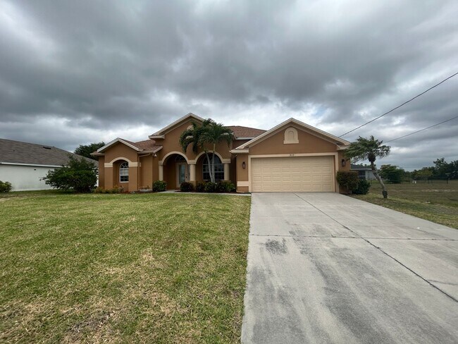 Foto del edificio - Gorgeous 4/2 wont last long