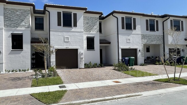 Building Photo - 10177 SW 231st Ln