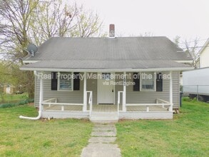 Building Photo - 1008 Cranbrook St