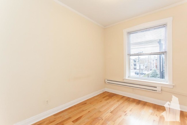 Foto del edificio - 1 bedroom in Chicago IL 60657