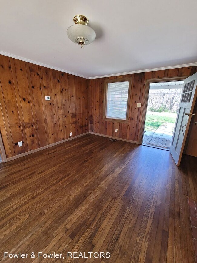 Foto del edificio - 1 br, 1 bath House - 4013 N. Main St