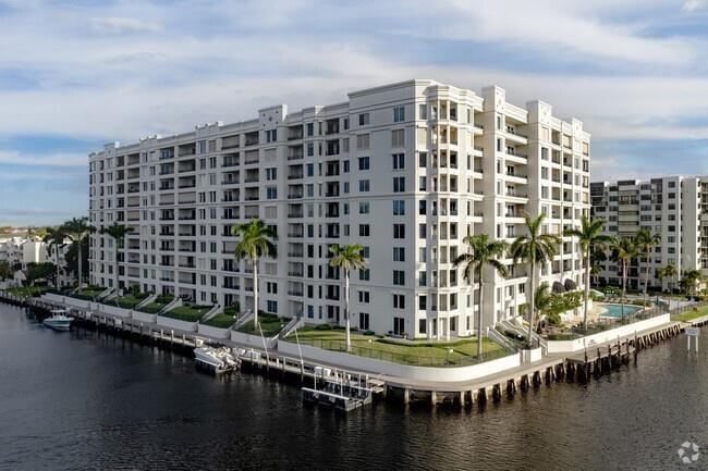 Primary Photo - 2880 NE 14th Street Causeway