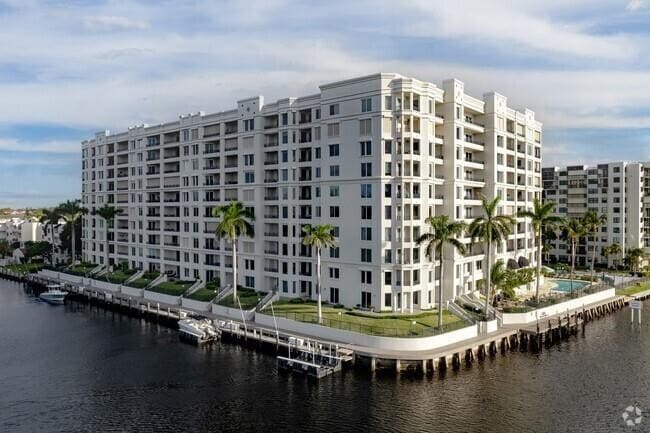 Building Photo - 2880 NE 14th Street Causeway