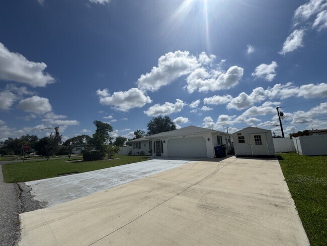 Building Photo - 1039 Kimball Rd