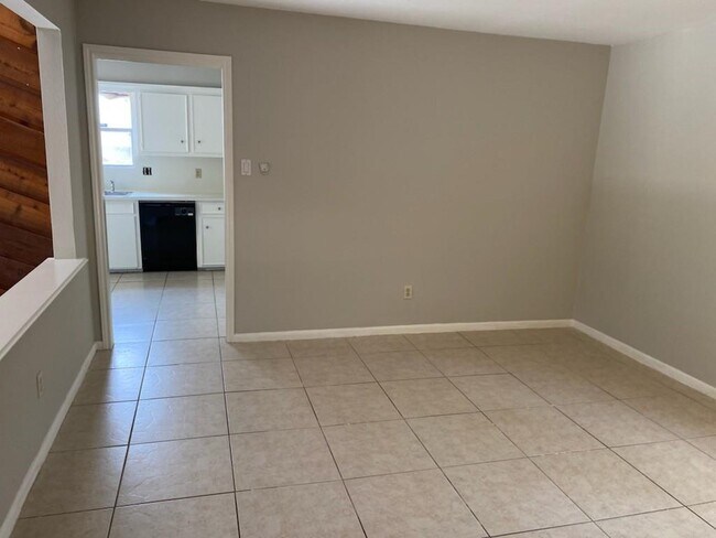Foto del edificio - 2319 Walnut Ridge Dr