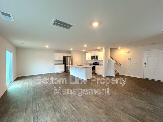 Building Photo - 1603 Blue Velvet Ln