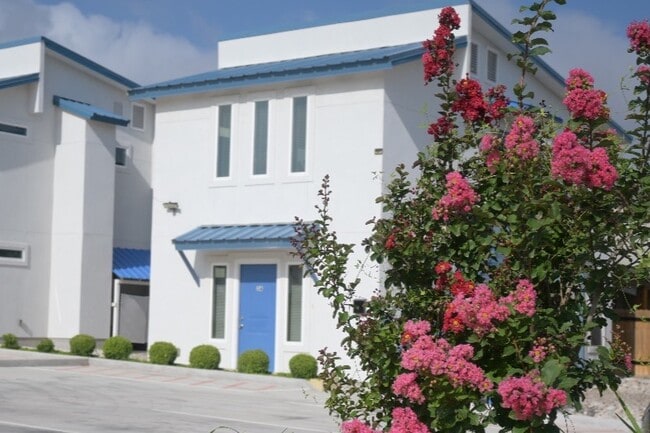 Building Photo - 135 Colorado St