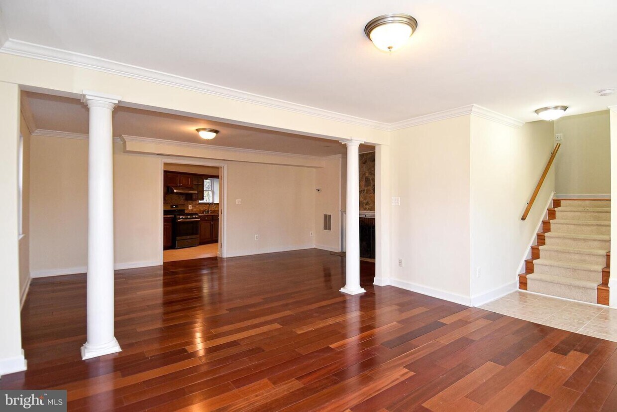 Foto principal - 5205 Brookeway Dr