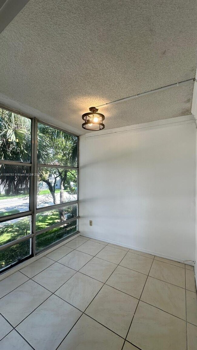 Foto del edificio - 210 172nd St
