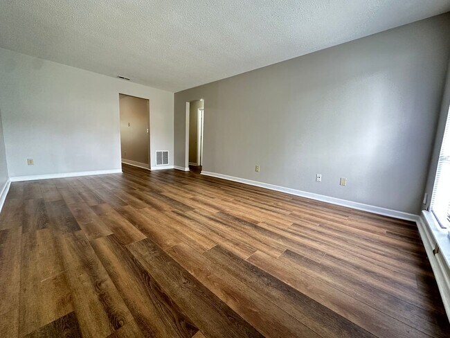 Foto del edificio - Condo for rent in Grayson Valley