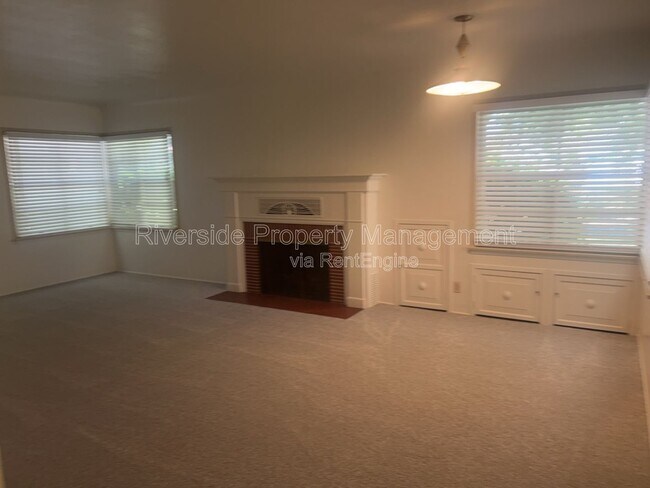 Foto del edificio - 4060 Rice Rd