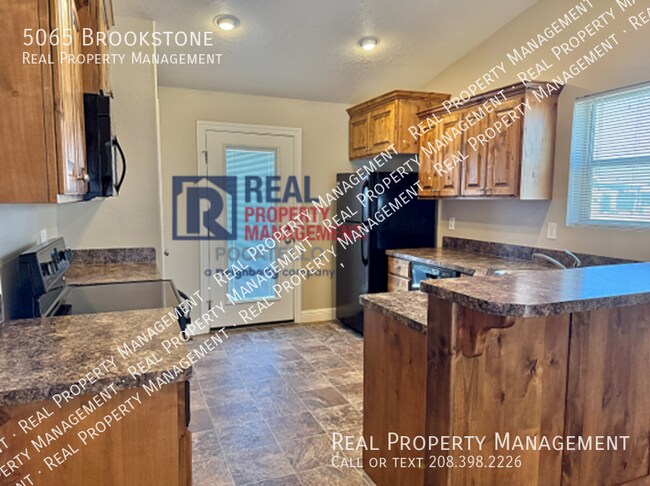 Foto del edificio - 5065 Brookstone-