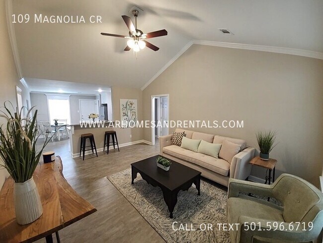 Foto del edificio - 109 Magnolia Cr | $1595 | 3 beds, 2 full b...