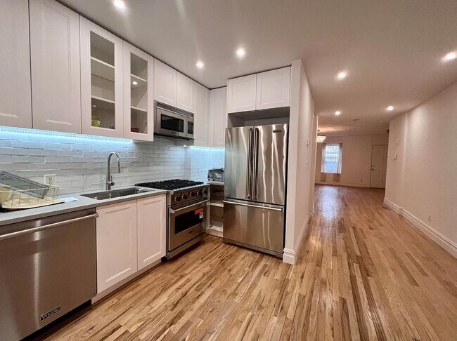 Foto del edificio - Beautiful 2 bedroom  with garden in South ...