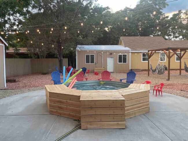 Foto del edificio - 170 E 100 N