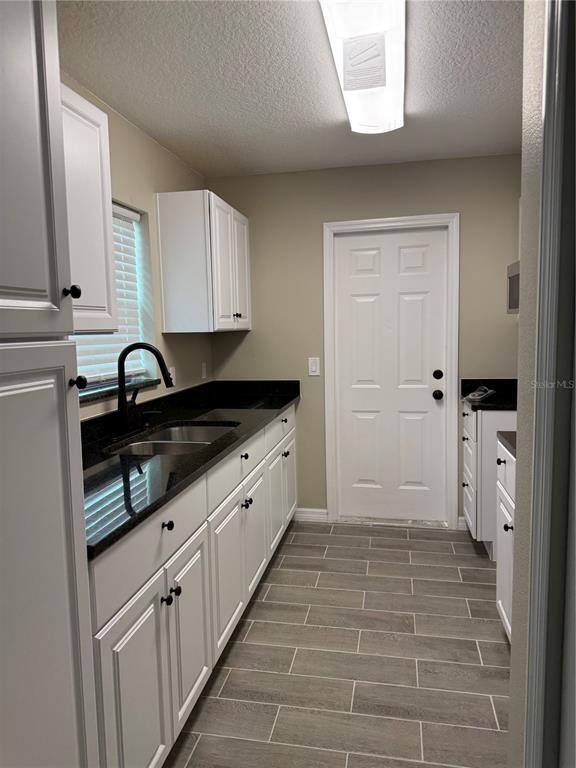 Foto del edificio - 7859 Juniper Rd