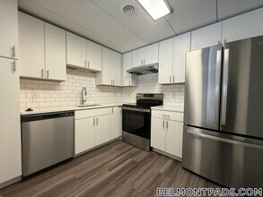 Building Photo - 49 Hill Rd