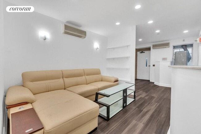 Foto del edificio - 244 E 32nd St