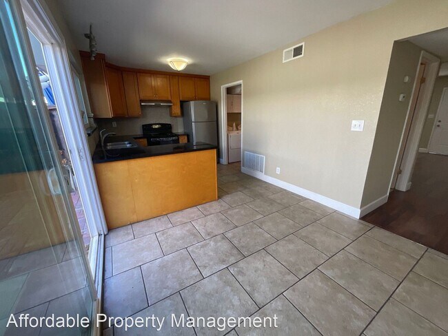 Building Photo - 3 br, 2.5 bath House - 4327 Bel Estos Way