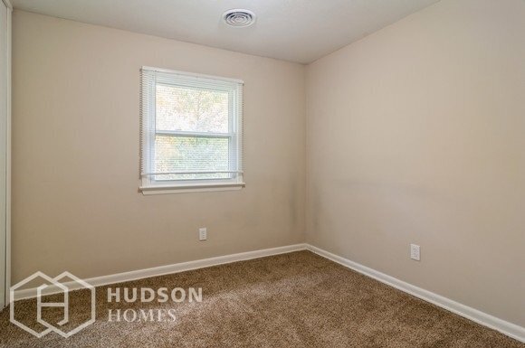 Building Photo - 454 Rock Creek Run