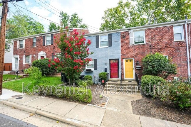 Photo - 213 Aspen St Townhome