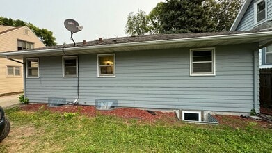 Building Photo - 1230 10th St N