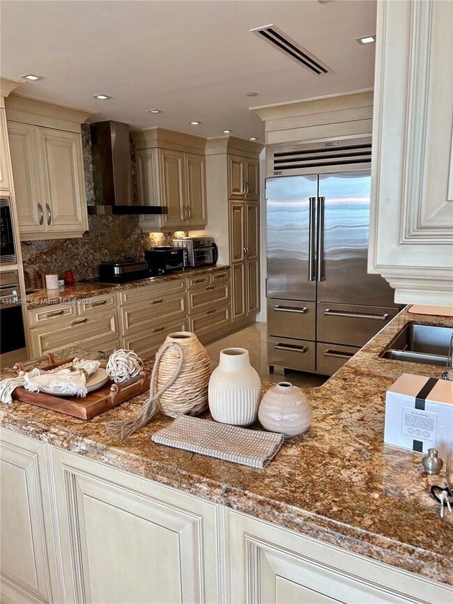 Foto del edificio - 2426 Fisher Island Dr