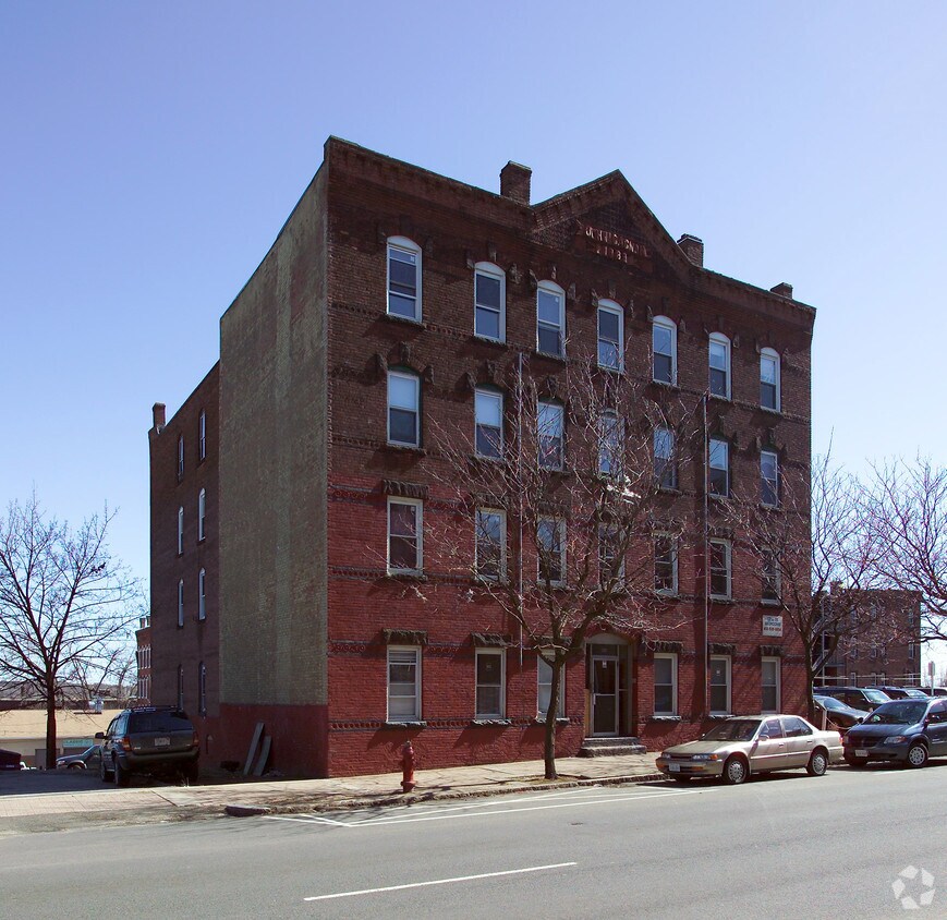 Building Photo - John Gagnon