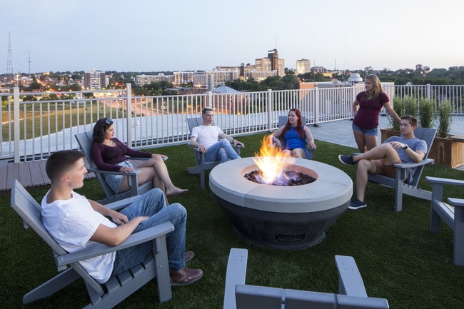 Building Photo - The Atlas