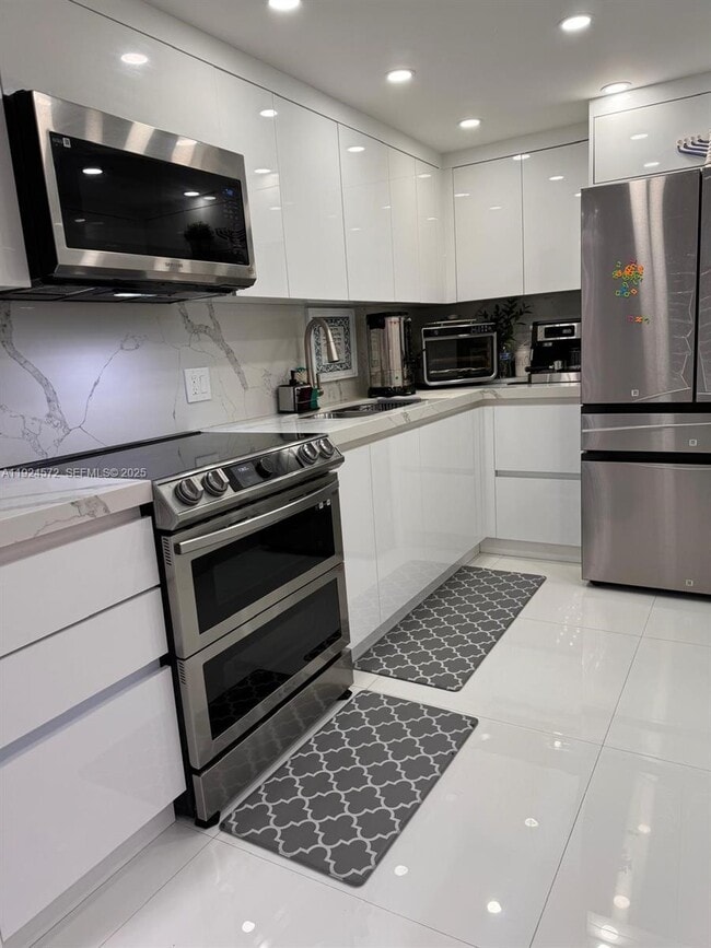 Foto del edificio - 3800 S Ocean Dr