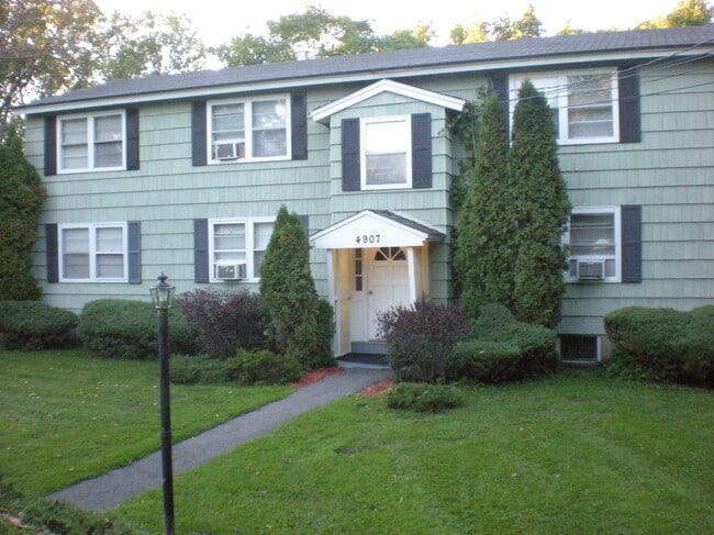 Fachada del edificio - 4907 Grolier Rd