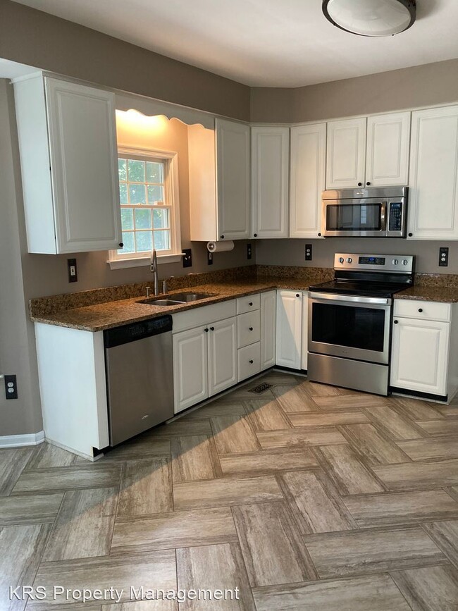 Building Photo - 4 br, 4 bath House - 20 N. Forest Drive