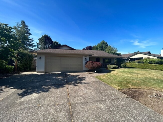 Building Photo - Beautifully Renovated Mid-Century Home in ...