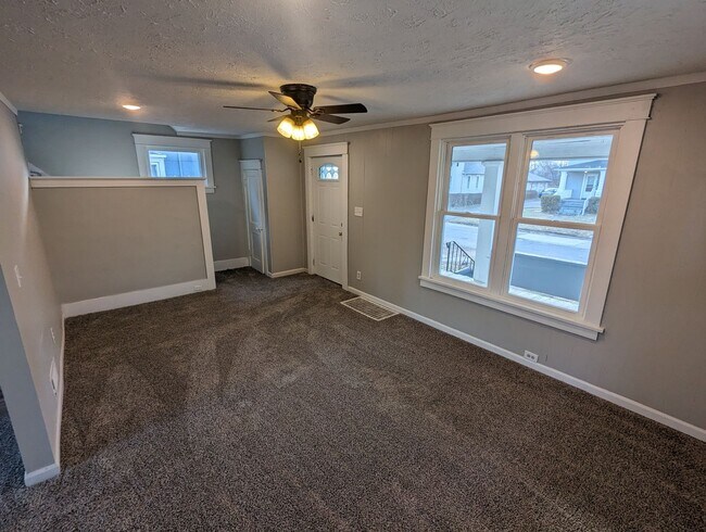 Foto del edificio - $599 Security Deposit Special