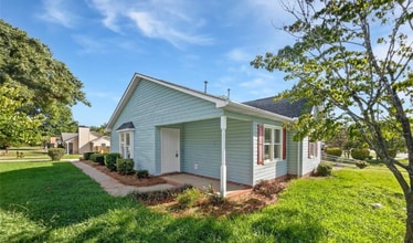 Building Photo - 1754 Perfection Ave