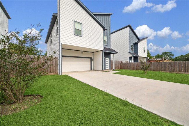 Foto del edificio - 10209 Ashville Dr