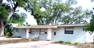 Building Photo - 6144 SW 30th St